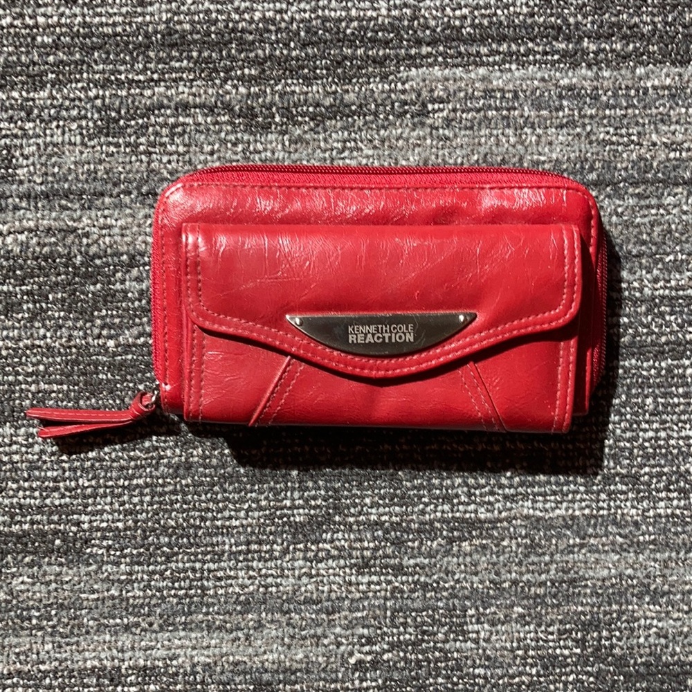 Red Kenneth Cole Reaction leather wallet